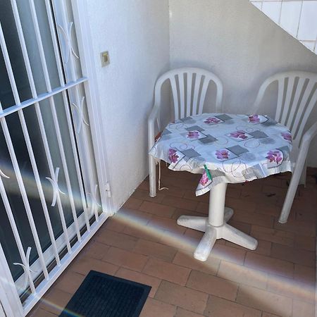 Studio Dans Un Endroit Calme Et Discret D Empuria Empuriabrava Exterior photo